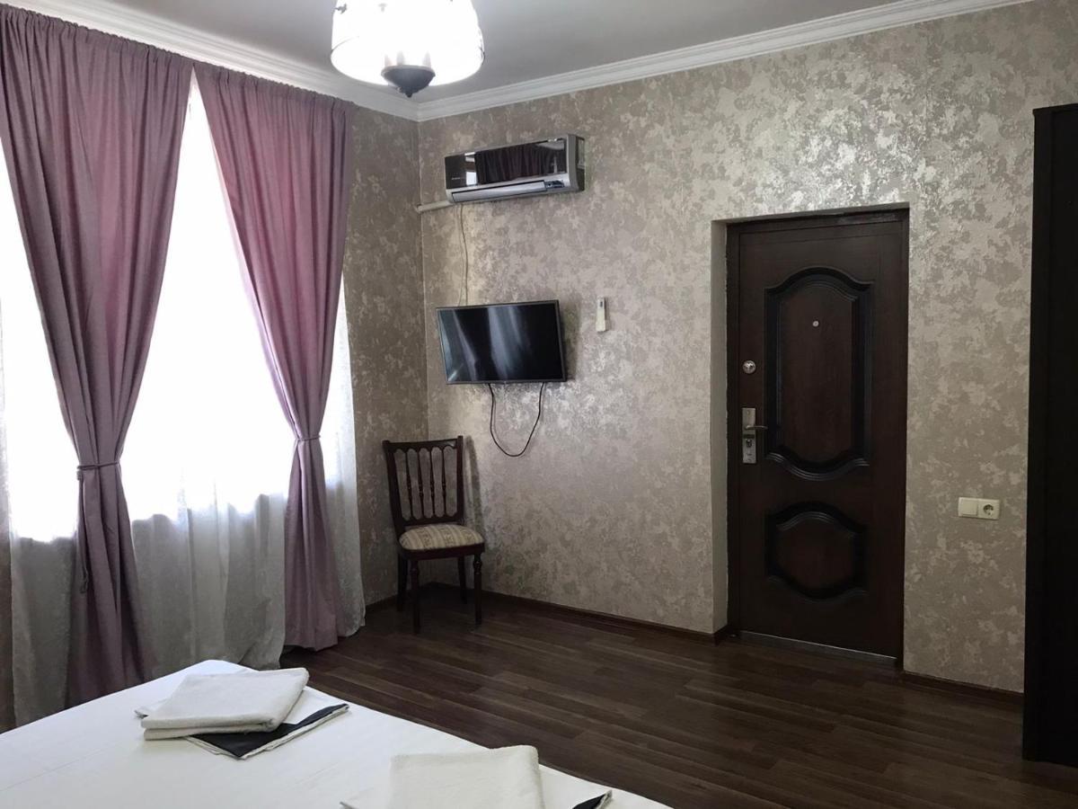 Гостевой Дом София 400 М До Моря Гагра Экстерьер фото